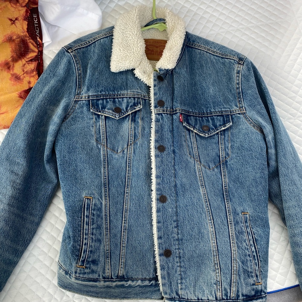 Levi Sherpa lined jacket